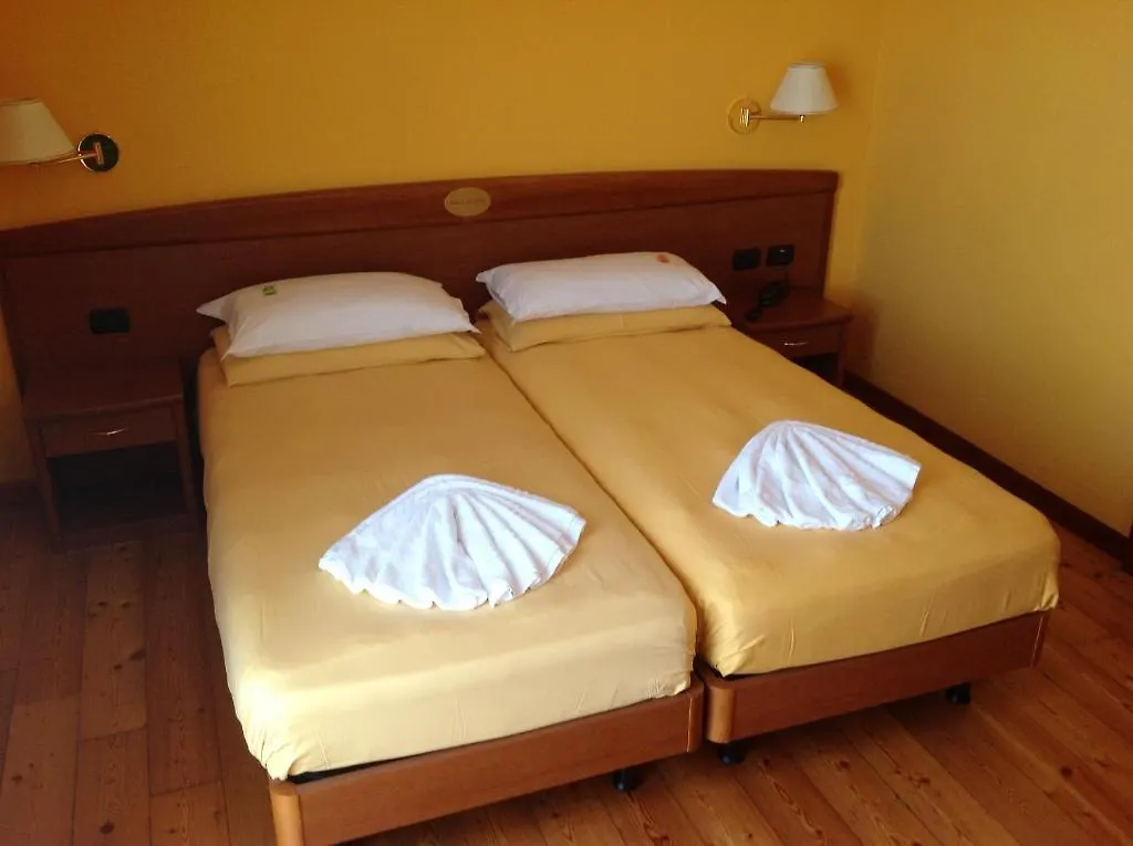 Hotel Villa Ca' Nova ***S Garda  Garda (Verona)