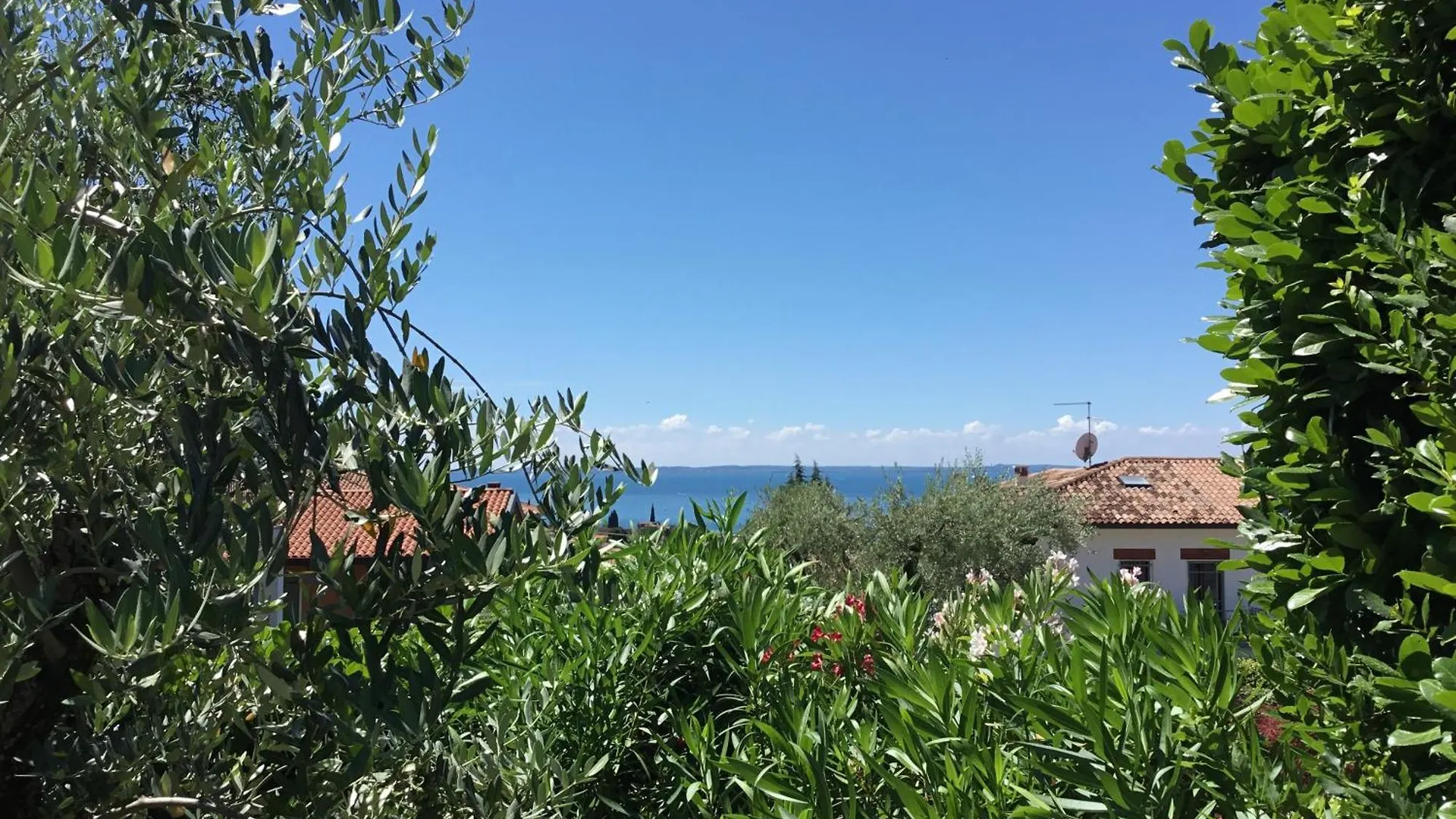 ***  Hotel Villa Ca' Nova ***S Garda  Italië