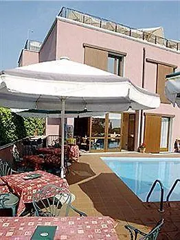 Hotel Villa Ca' Nova ***S Garda  3*, Garda (Verona) Italië